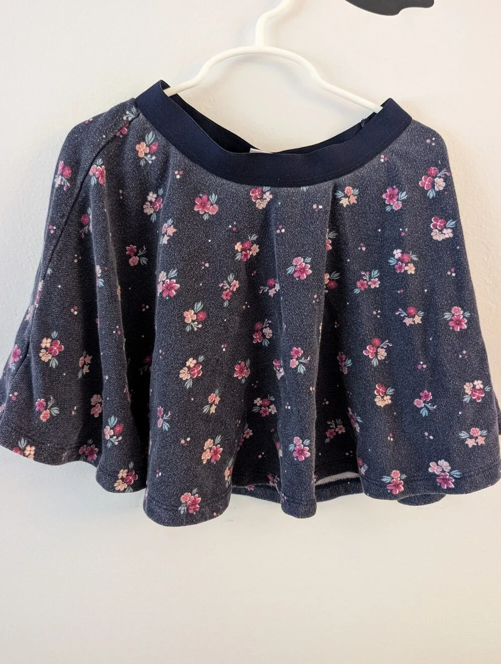 Gymboree Girls Navy Floral Skirt - Medium (7/8)